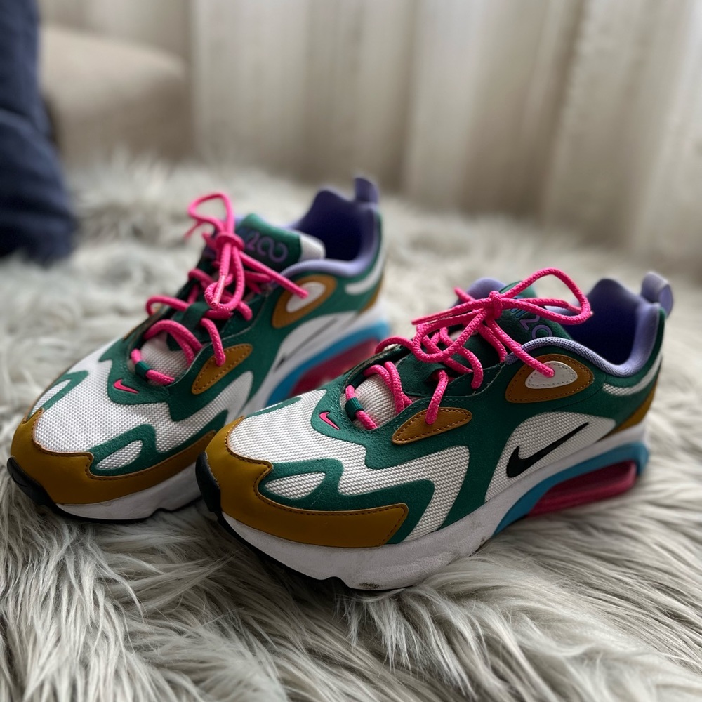 Nike Air Max 200 'Mystic Green’ (WMNS 7.5)